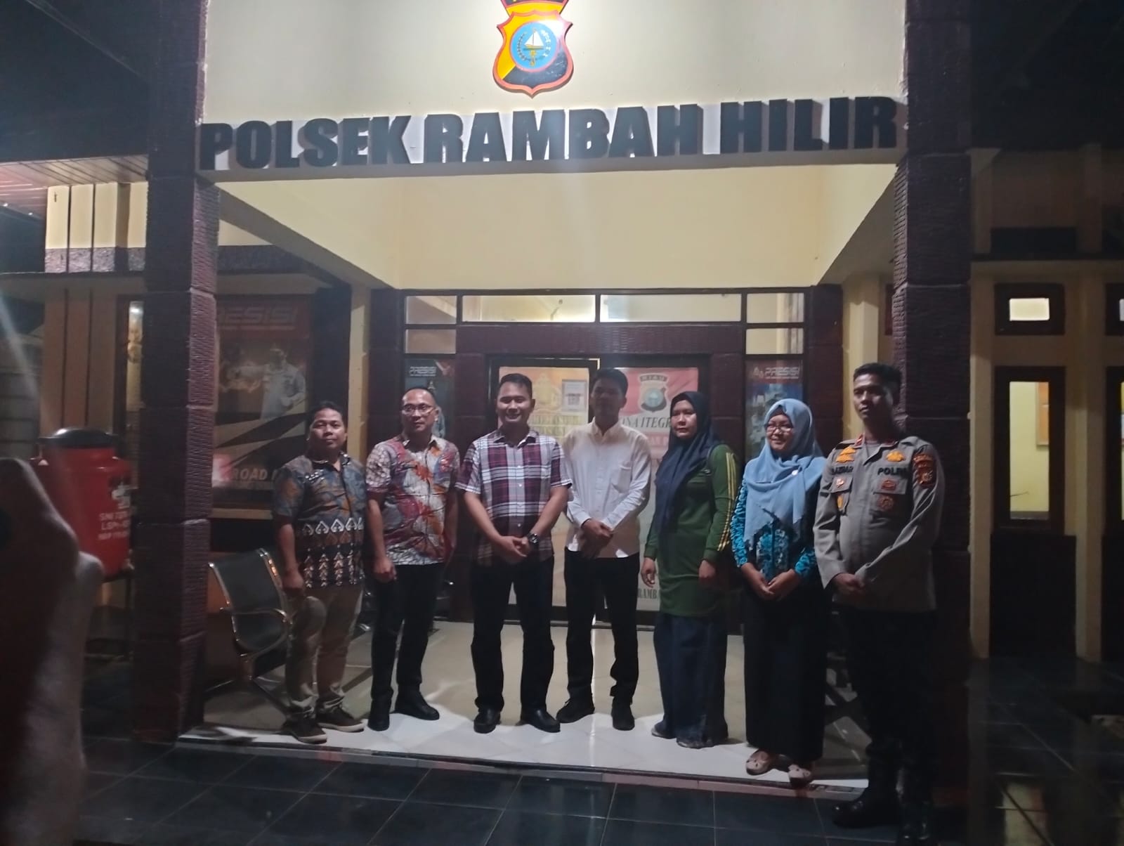 Jumat Barokah, Polsek Kuantan Mudik Bagikan Sembako Kepada Lansia Dan Masyarakat Kurang Mampu